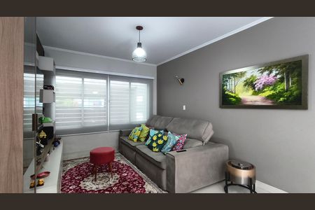 Casa à venda com 223m², 3 quartos e 2 vagasSala