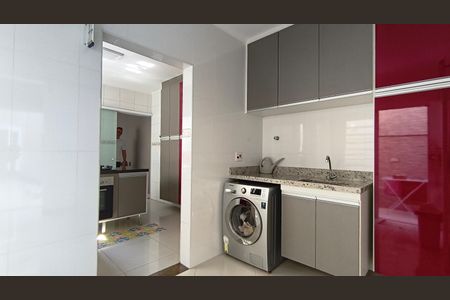 Casa à venda com 223m², 3 quartos e 2 vagasÁrea de Serviço