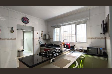Casa à venda com 223m², 3 quartos e 2 vagasCozinha