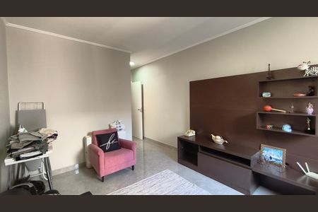 Casa à venda com 223m², 3 quartos e 2 vagasSuíte 3