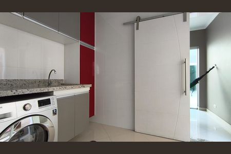 Casa à venda com 223m², 3 quartos e 2 vagasÁrea de Serviço