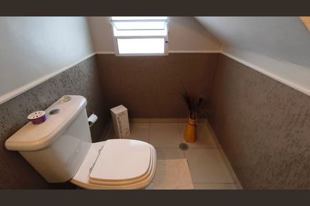 Casa à venda com 223m², 3 quartos e 2 vagasLavabo