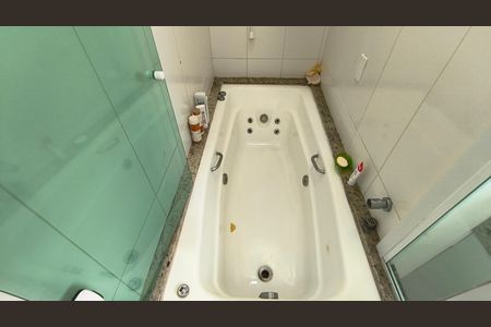 Casa à venda com 223m², 3 quartos e 2 vagasBanheiro da Suíte 2