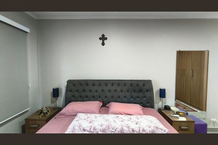 Casa à venda com 223m², 3 quartos e 2 vagasSuíte 2