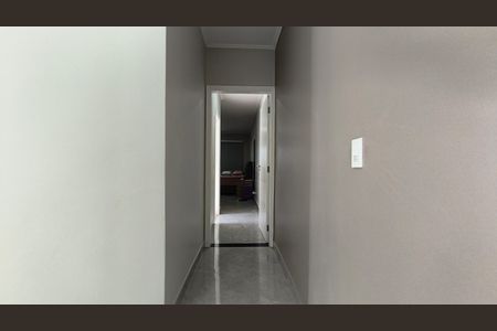 Casa à venda com 223m², 3 quartos e 2 vagasCorredor interno