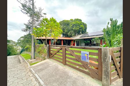 Casa para alugar com 300m², 1 quarto e 3 vagasPlaquinha