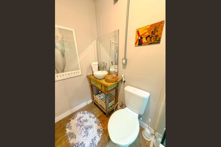 Casa para alugar com 300m², 1 quarto e 3 vagasBanheiro 1