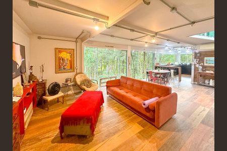 Casa para alugar com 300m², 1 quarto e 3 vagasSala de TV