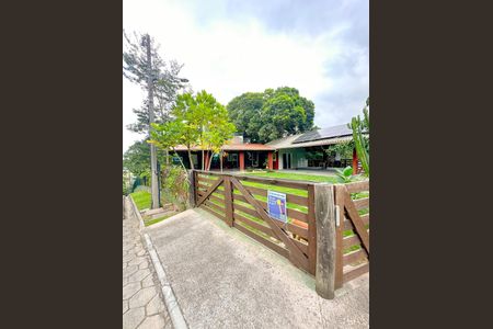 Casa para alugar com 300m², 1 quarto e 3 vagasPlaquinha