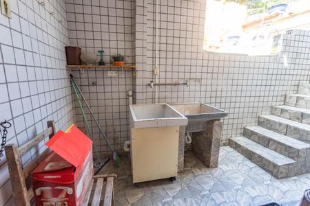 Casa para alugar com 60m², 3 quartos e 1 vaga Casa para alugar com 60m², 3 quartos e 1 vagaÁrea de serviço