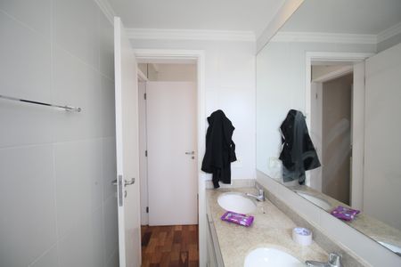 Apartamento para alugar com 75m², 2 quartos e 1 vagaBanheiro da Suíte