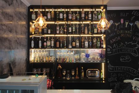 Casa à venda com 244m², 3 quartos e 3 vagasÁrea Gourmet