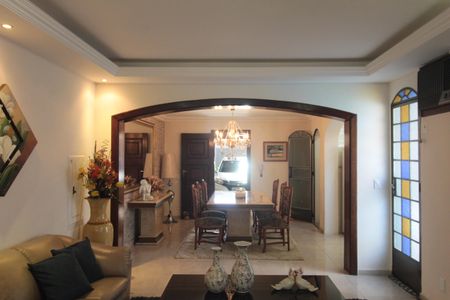 Sala de Estar de casa à venda com 3 quartos, 244m² em Itapoã, Belo Horizonte