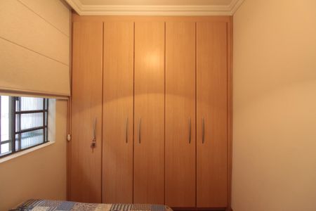 Casa à venda com 244m², 3 quartos e 3 vagasQuarto 2