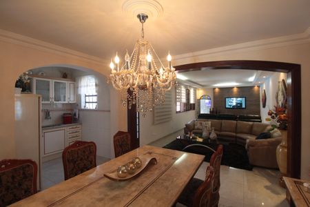 Casa à venda com 244m², 3 quartos e 3 vagasSala de Jantar