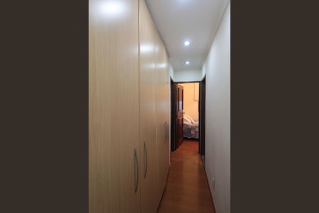 Casa à venda com 244m², 3 quartos e 3 vagasCorredor