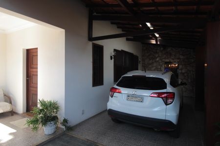 Casa à venda com 244m², 3 quartos e 3 vagasGaragem