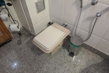 Casa à venda com 244m², 3 quartos e 3 vagasBanheiro Social