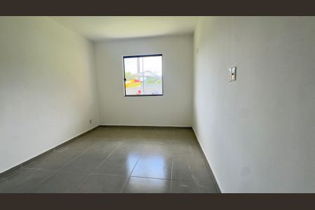 Quarto 1 de casa de condomínio para alugar com 2 quartos, 54m² em Itapeba, Maricá