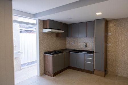 Casa de condomínio para alugar com 90m², 2 quartos e 1 vaga