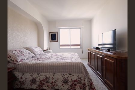 Apartamento à venda com 102m², 2 quartos e 2 vagasSuíte