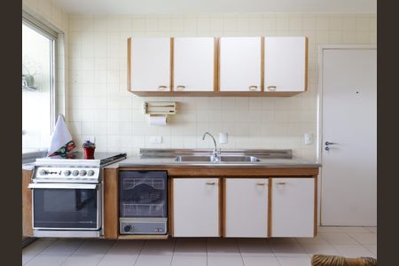 Apartamento à venda com 102m², 2 quartos e 2 vagasCozinha