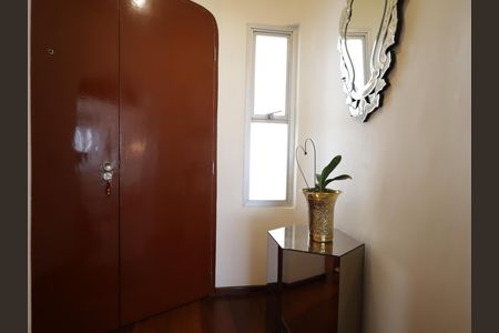 Apartamento à venda com 102m², 2 quartos e 2 vagasHall de entrada