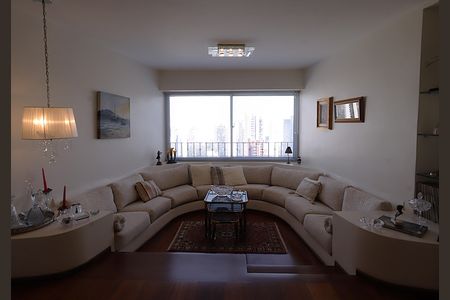 Apartamento à venda com 102m², 2 quartos e 2 vagasSala