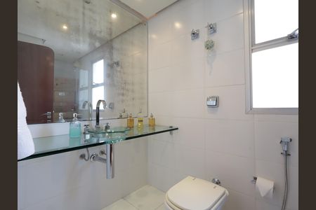 Apartamento à venda com 102m², 2 quartos e 2 vagasBanheiro da Suíte