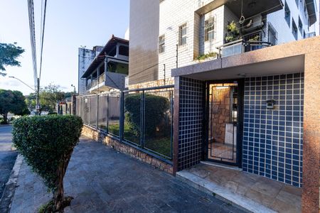 Apartamento à venda com 136m², 4 quartos e 2 vagas Apartamento à venda com 136m², 4 quartos e 2 vagasFachada