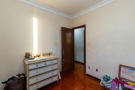 Apartamento à venda com 136m², 4 quartos e 2 vagas Apartamento à venda com 136m², 4 quartos e 2 vagasQuarto 2