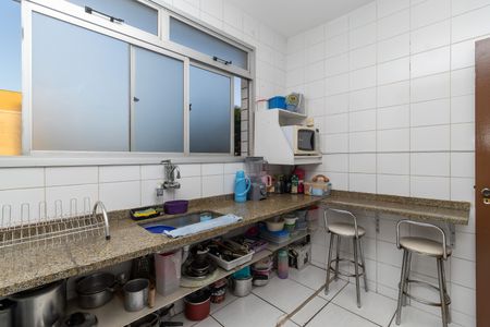 Apartamento à venda com 136m², 4 quartos e 2 vagas Apartamento à venda com 136m², 4 quartos e 2 vagasCozinha