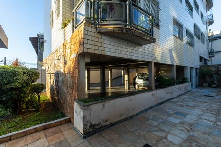 Apartamento à venda com 136m², 4 quartos e 2 vagas Apartamento à venda com 136m², 4 quartos e 2 vagasHall de entrada