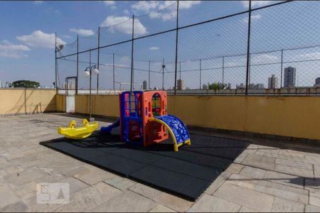 Apartamento para alugar com 74m², 2 quartos e 1 vaga Apartamento para alugar com 74m², 2 quartos e 1 vagaÁrea comum - Playground