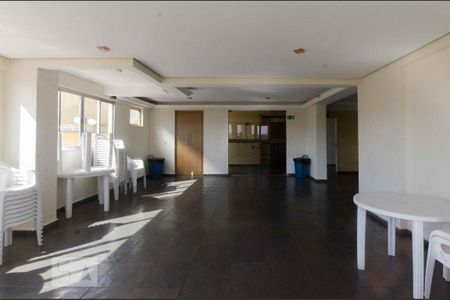 Apartamento para alugar com 74m², 2 quartos e 1 vaga Apartamento para alugar com 74m², 2 quartos e 1 vagaÁrea comum - Salão de festas