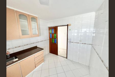 Apartamento para alugar com 74m², 2 quartos e 1 vaga Apartamento para alugar com 74m², 2 quartos e 1 vagaBanheiro