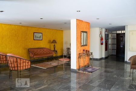Apartamento para alugar com 74m², 2 quartos e 1 vaga Apartamento para alugar com 74m², 2 quartos e 1 vagaHall de entrada