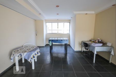 Apartamento para alugar com 74m², 2 quartos e 1 vaga Apartamento para alugar com 74m², 2 quartos e 1 vagaSala de Jogos