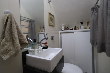 Casa à venda com 87m², 2 quartos e 2 vagasLavabo