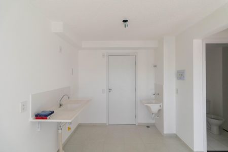 Apartamento para alugar com 32m², 2 quartos e sem vaga Apartamento para alugar com 32m², 2 quartos e sem vagaCozinha e Área de Serviço