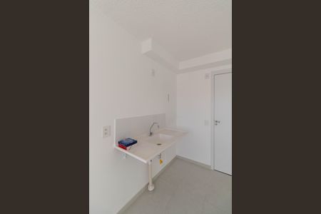 Apartamento para alugar com 32m², 2 quartos e sem vaga Apartamento para alugar com 32m², 2 quartos e sem vagaCozinha e Área de Serviço