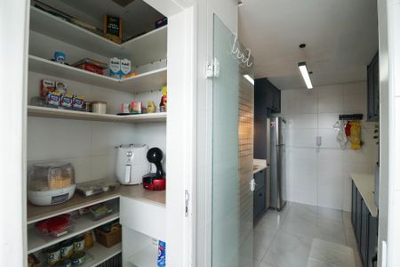 Apartamento à venda com 94m², 3 quartos e 2 vagasCozinha e Área de Serviço