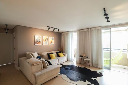 Sala de apartamento à venda com 3 quartos, 94m² em Vila Romero, São Paulo