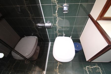 Casa à venda com 293m², 6 quartos e 4 vagasBanheiro 1