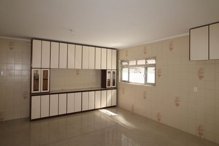 Casa à venda com 293m², 6 quartos e 4 vagasCozinha