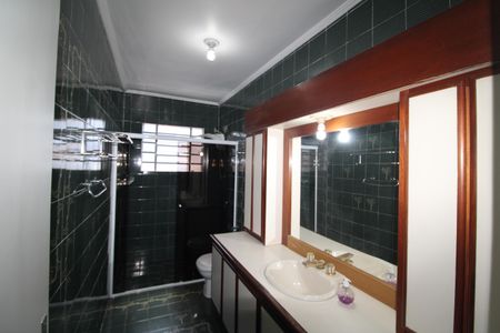 Casa à venda com 293m², 6 quartos e 4 vagasBanheiro 1