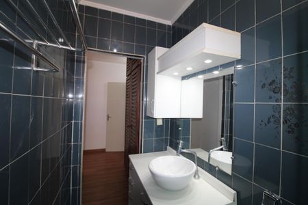 Casa à venda com 293m², 6 quartos e 4 vagasBanheiro 2