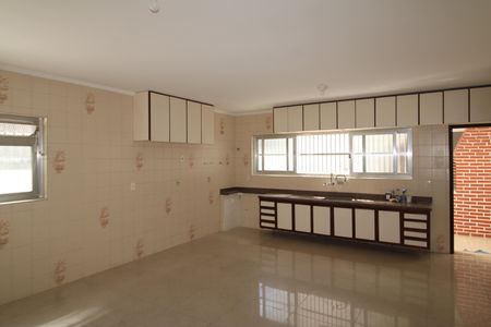 Casa à venda com 293m², 6 quartos e 4 vagasCozinha