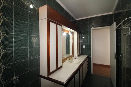 Casa à venda com 293m², 6 quartos e 4 vagasBanheiro 1