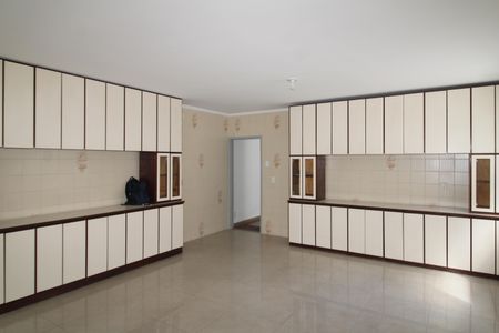 Casa à venda com 293m², 6 quartos e 4 vagasCozinha